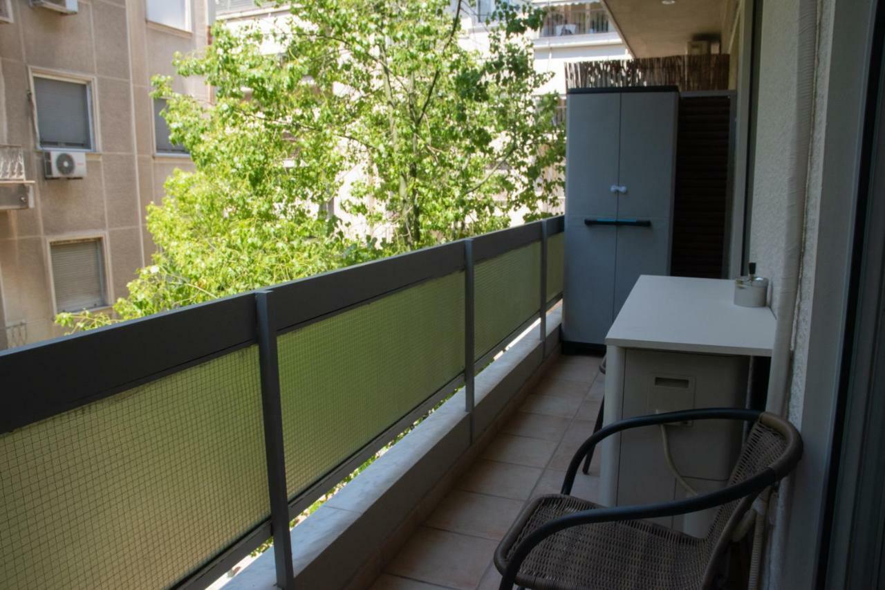 Luxurious Apartment In Central Атина Екстериор снимка