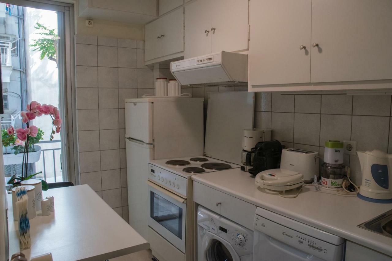 Luxurious Apartment In Central Атина Екстериор снимка
