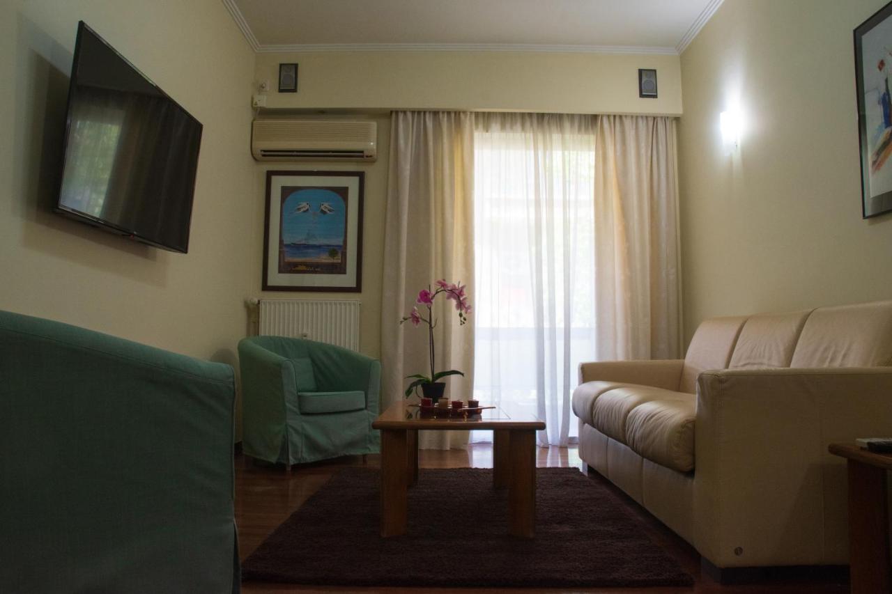 Luxurious Apartment In Central Атина Екстериор снимка